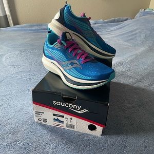 Women’s Saucony Endorphin Speed 2 new in box